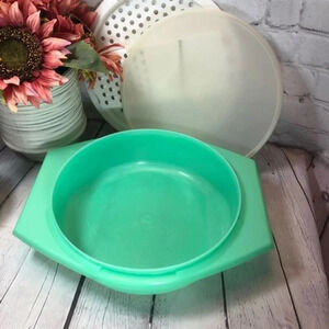 Vintage Tupperware GRATER bowl